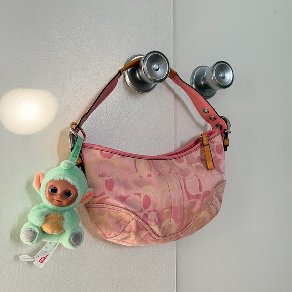 Coach Pink Bag RARE - Picture 1 of 9